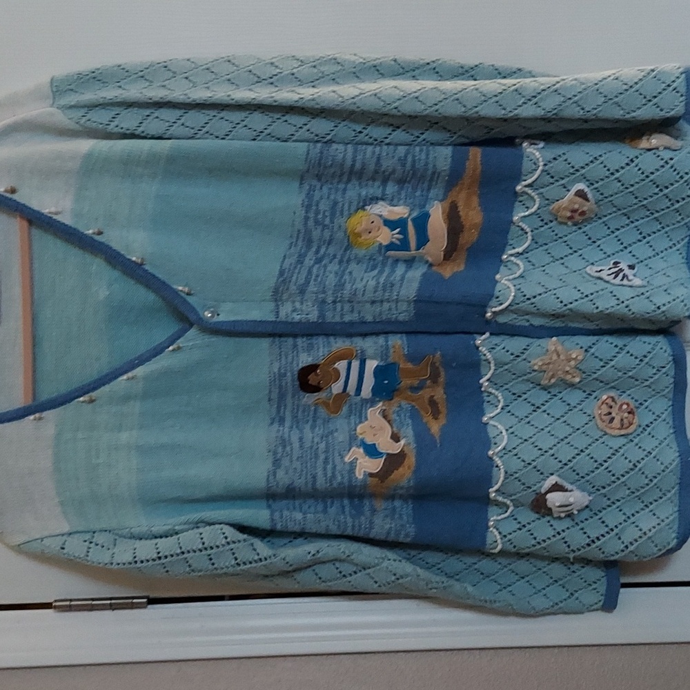 Vintage knit sweater